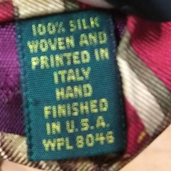 Men's CLUB ROOM Santa Silk Necktie 55" - Picture 4 of 4